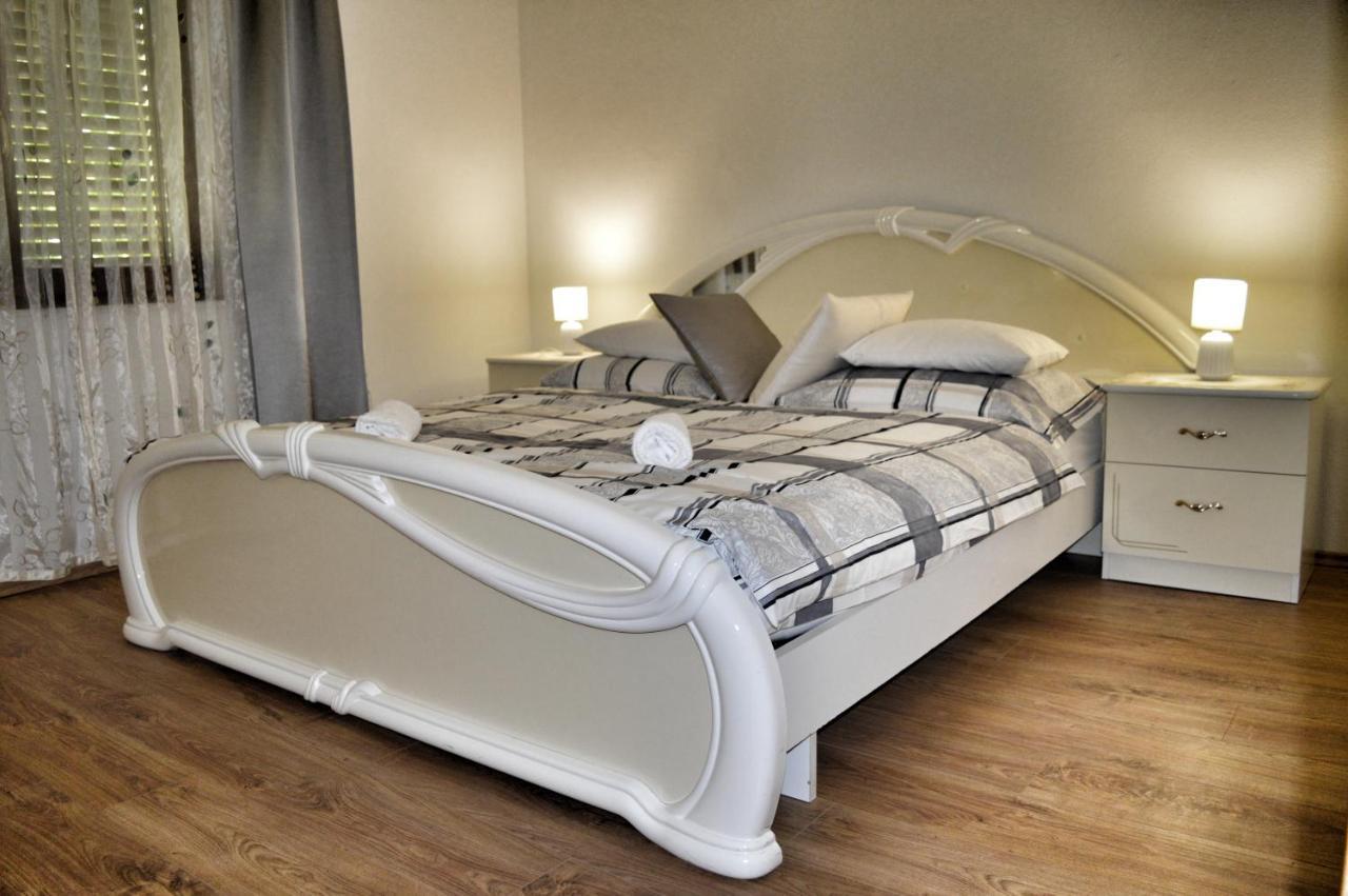 Apartment Nikolic Kaštela Εξωτερικό φωτογραφία