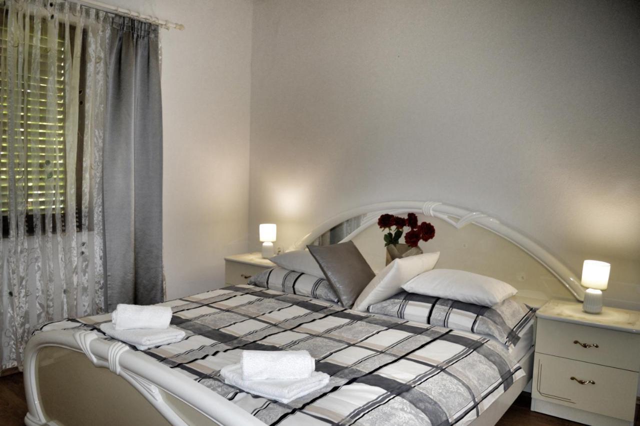 Apartment Nikolic Kaštela Εξωτερικό φωτογραφία