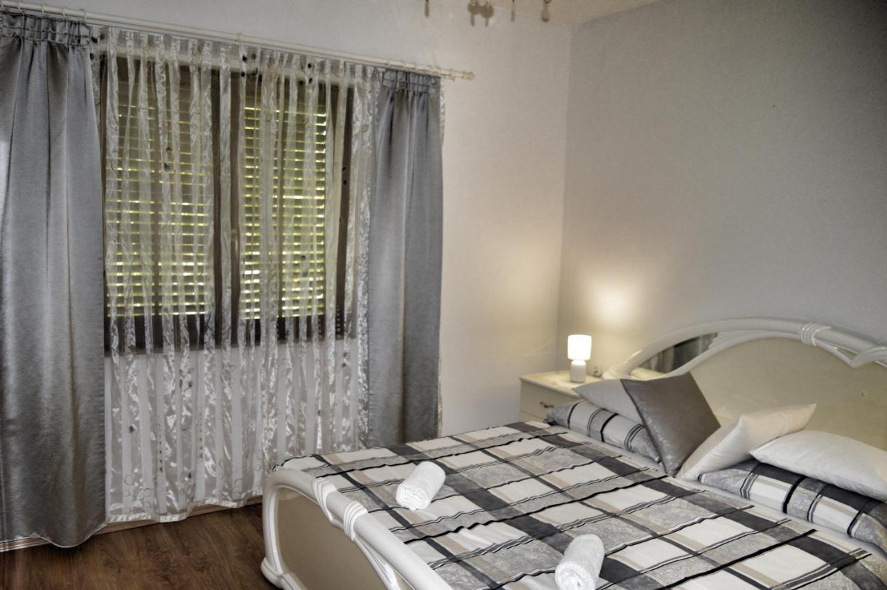 Apartment Nikolic Kaštela Εξωτερικό φωτογραφία